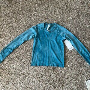 NWT Swiftly Tech Long-Sleeve Shirt 2.0 *Race Length Marble Dye/Marlin Sz 6